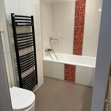Vecchio Spacieux Climatise 100 M² * Porto-Vecchio (Corsica)