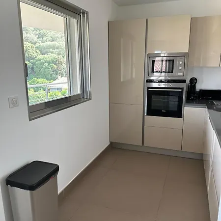 Vecchio Spacieux Climatise 100 M² Apartmán